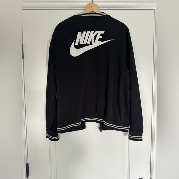 Nike jacket - Picture 4 of 4